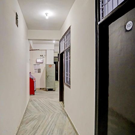 Spot On Raj Hotel Vip Near Worlds Of Wonder Kalkaji Devi Exterior photo