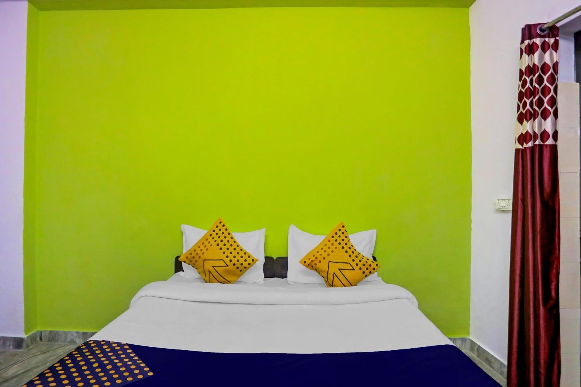 Spot On Raj Hotel Vip Near Worlds Of Wonder Kalkaji Devi Exterior photo